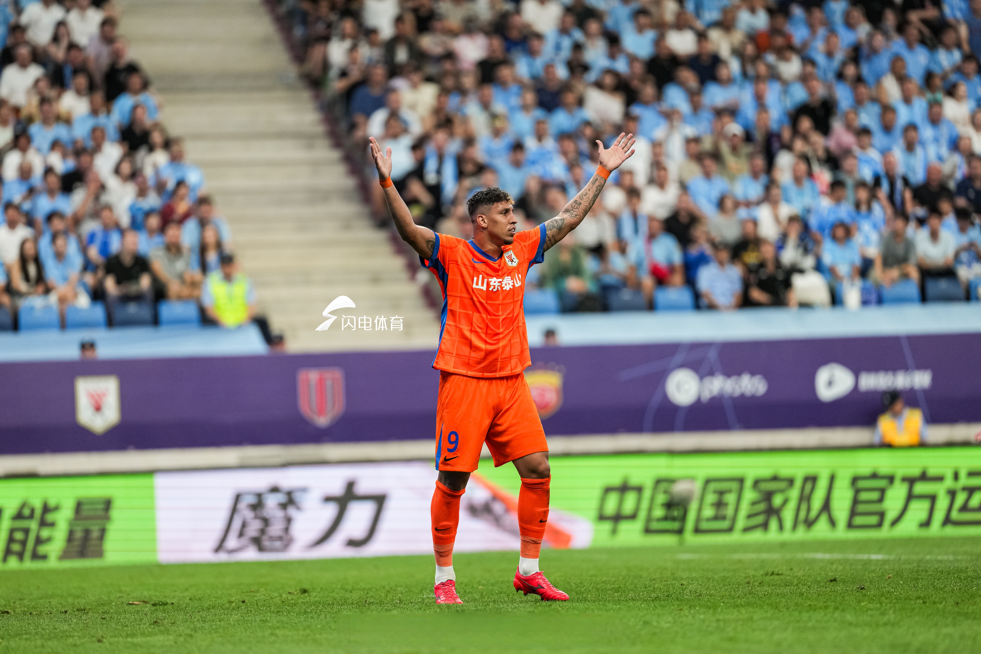  赛后英超焦点战，马赛队长鼓劲，信心回归，身体对抗强度拉满